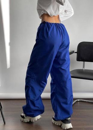 Хитовые женские широкие брюки парашюта (карго) из плащевки, на затяжках4 фото