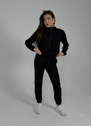 Женский костюм спортивный
