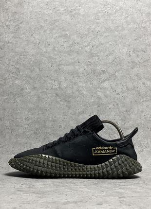 Кроссовки adidas kamanda