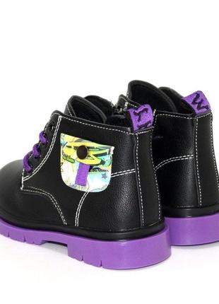 Стильні дитячі осінні чорні черевики на бузковій підошві чорний4 фото