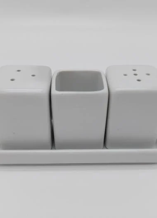 Солонкаа та перечниця