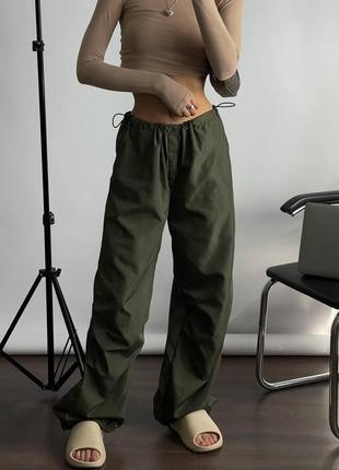Хітові жіночі широкі штани парашути (карго) з плащівки, на затяжках7 фото