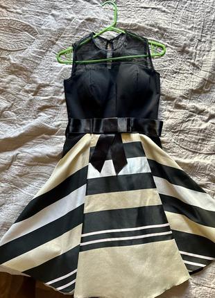 Нарядное платье