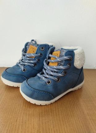 Дуже зручні, легенькі чобітки