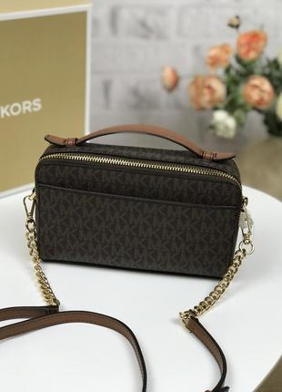 Сумка женская кросс-боди michael kors оригинал medium logo smartphone crossbody bag коричневая кросс боди6 фото