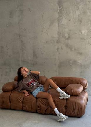 Кросівки жіночі