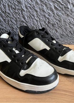 Кроссовки cropp 44