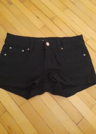 Шорти