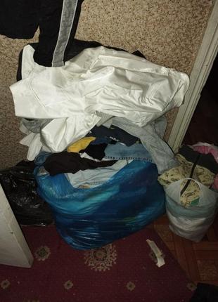 Віддам речі б/у в нормальному стані.
для дівчинки,хлопчика,жінки.багато всього.