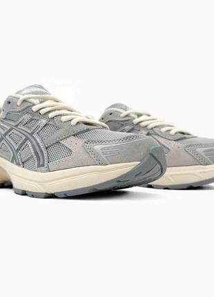 Кроссовки asics