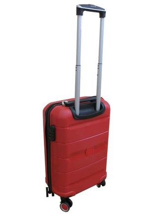 Пластиковый маленький чемодан из полипропилена 40l my polo красный5 фото