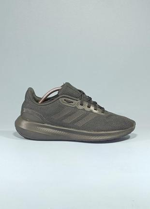 Adidas кросівки
