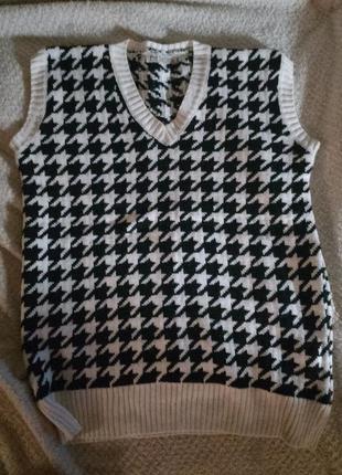 Верхняя одежда и джинсы от 200 до 300 грн