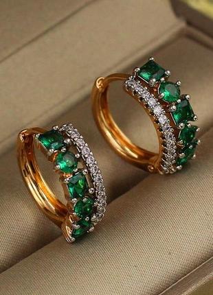 Серьги xuping jewelry колечки трон с родием и зелеными камнями 1,6 см золотистые