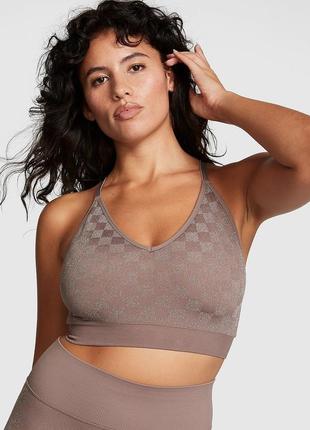 Топ / бесшовный спортивный бюстгальтер с легкой подкладкой. pink. victoria’s secret. оригинал 🇺🇸