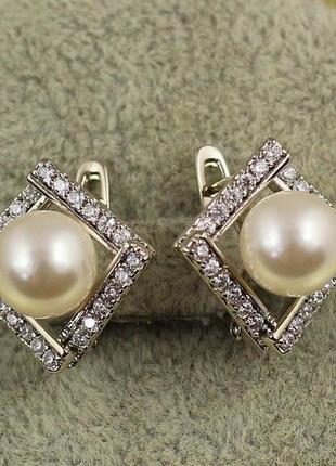 Серьги  xuping jewelry ромб с жемчугом 1.7 см серебристые