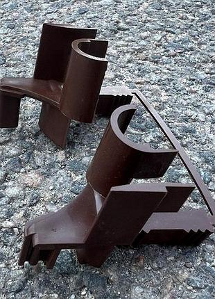 Ковзаюча втулка для направляючих захисних ролет для ламелей 37-45 мм коричнева