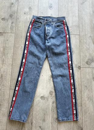 Женские джинсы levi’s mom 501