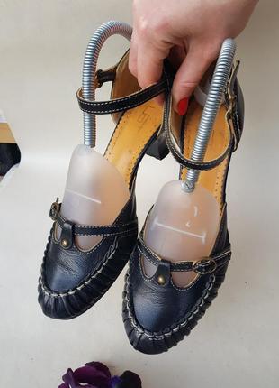 Шикарні якісні туфлі босоніжки на фігурних підборах lst4 фото
