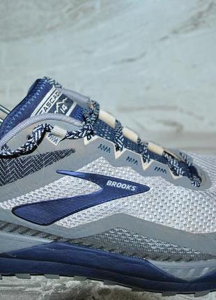 Brooks 44 discount