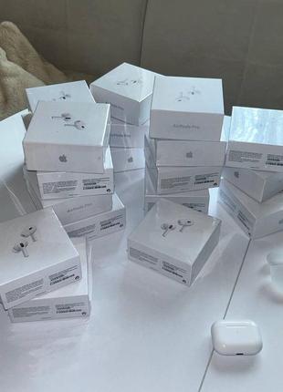 Apple airpods pro 24 фото