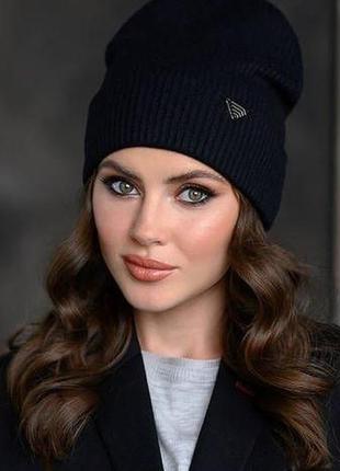 Шапка жіноча