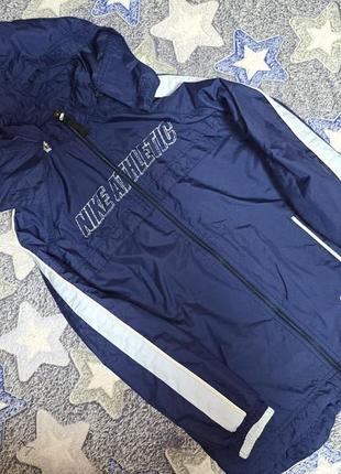 Nike легкая ветровка 134-140 г