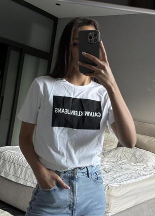 Футболка біла оригінал кельвін кляйн calvin klein