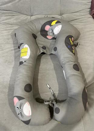 Подушка для новонароджених