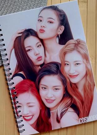 Скетчбук итзи itzy