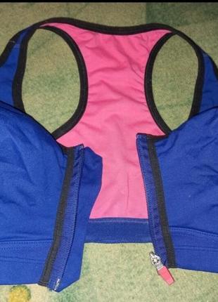 Топ спортивний на близкавці