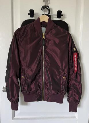 Куртка-бомбер alpha industries бордового цвета