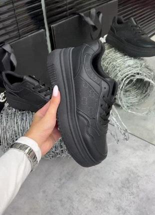 Чорні кросівки gucci для дівчини жіночі кросівки в чорному кольорі на піні кросівки прескожа чорні7 фото