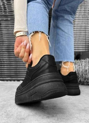 Чорні кросівки gucci для дівчини жіночі кросівки в чорному кольорі на піні кросівки прескожа чорні3 фото