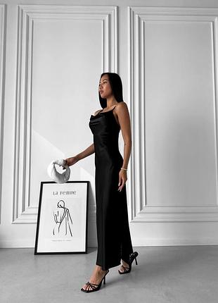 Тендітна сукня в неймовірних кольорах