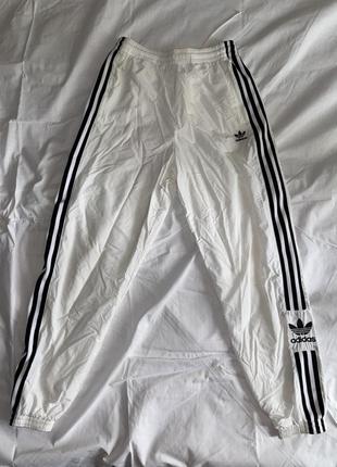 Спортивні штани pie adidas , білого кольору, спортивные штаны адидас , белого цвета