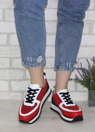Червоні жіночі кросівки з натуральної замші червоний2 фото