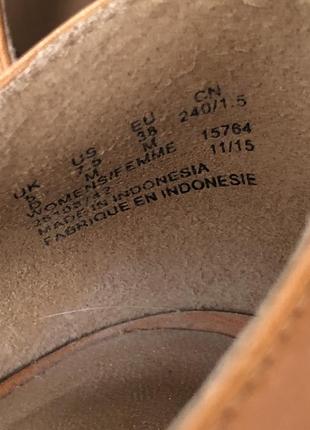 Босоніжки жіночі шкіряні clarks7 фото