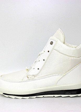 Білі дуті черевики для жінок білий5 фото