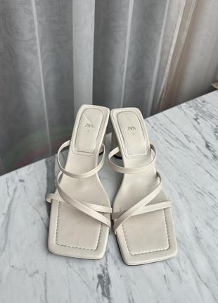 Босоножки zara кожа