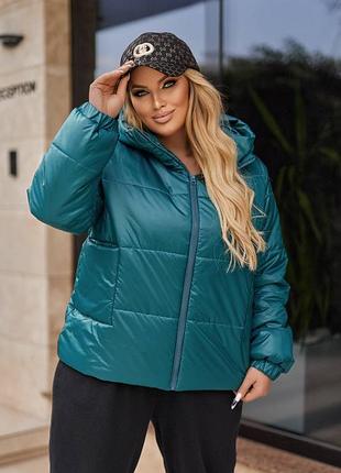 Куртка осінь-весна 
розміри: 50-52; 54-56; 58-60; 62-64. 
кольори: чорний, капучино, смарагд, молочний.