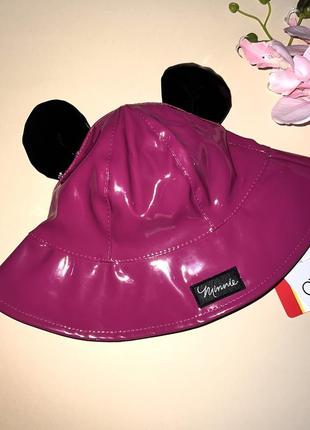 Шляпка для дівчинки рожевого кольору mickey, всередині котоновий підклад.//  розмір: 6-8 років1 фото