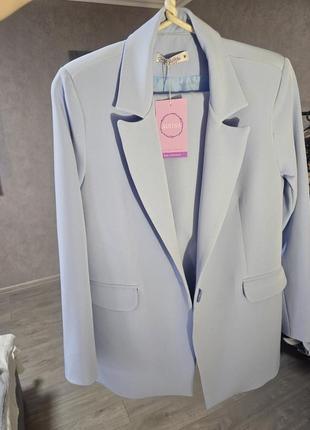 Классический костюм женский