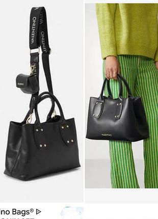 Сумка с короткими и длинным плечевым текстильным ремнем, и аксессуаром-подвеской mario valentino