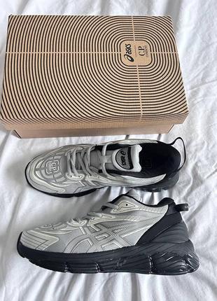 Кросівки New Balance Relentless Svarta löparshorts i 2-i-1-modell med logga