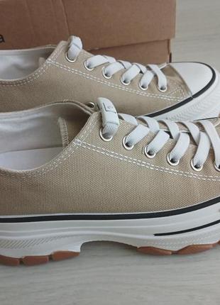 Трендові кеди новому стані