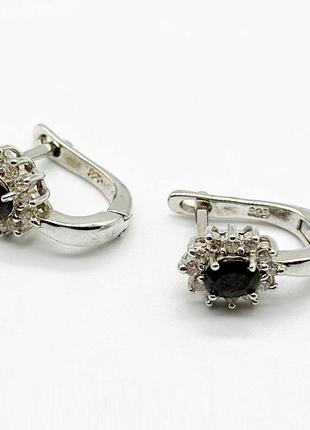 Серебряные серьги с фианитами