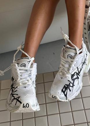 Кроссовки в стиле balenciaga