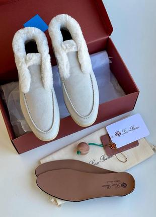 Лоферы в стиле loro piana с мехом беж черные оливка замша