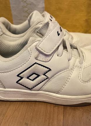 Кросівки дитячі